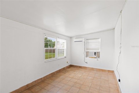 House in Port Charlotte, Florida 3 bedrooms, 102.19 sq.m. № 1854241 - photo 7