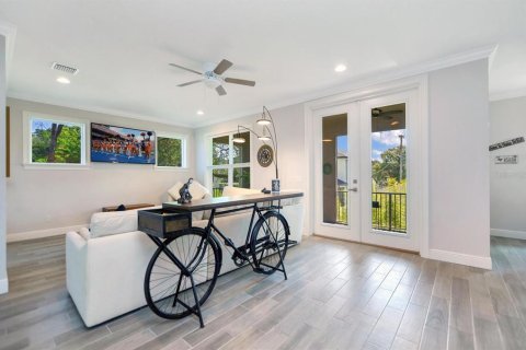 Villa ou maison à vendre à Tampa, Floride: 4 chambres, 209.87 m2 № 2388647 - photo 11