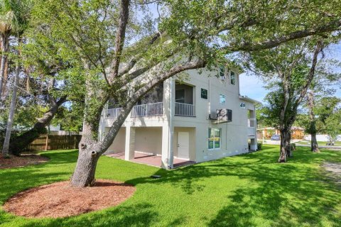 Villa ou maison à vendre à Tampa, Floride: 4 chambres, 209.87 m2 № 2388647 - photo 6