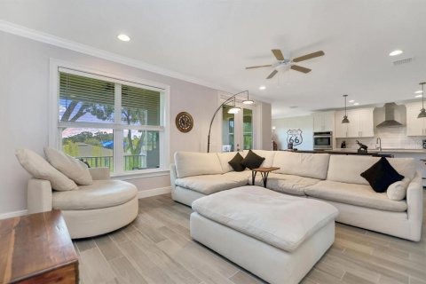 Villa ou maison à vendre à Tampa, Floride: 4 chambres, 209.87 m2 № 2388647 - photo 9