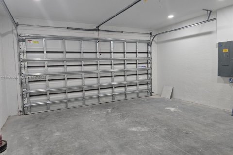 Villa ou maison à vendre à Lehigh Acres, Floride: 3 chambres, 145.11 m2 № 1999254 - photo 26