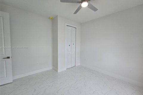 Villa ou maison à vendre à Lehigh Acres, Floride: 3 chambres, 145.11 m2 № 1999254 - photo 21