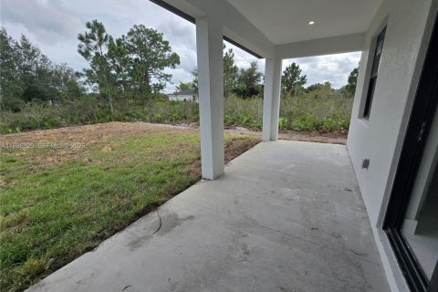 Villa ou maison à vendre à Lehigh Acres, Floride: 3 chambres, 145.11 m2 № 1999254 - photo 27