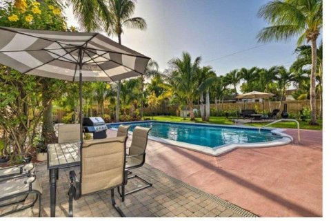 House in Boynton Beach, Florida 3 bedrooms, 381.27 sq.m. № 2169726 - photo 29