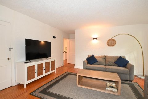 House in Boynton Beach, Florida 3 bedrooms, 381.27 sq.m. № 2169726 - photo 9
