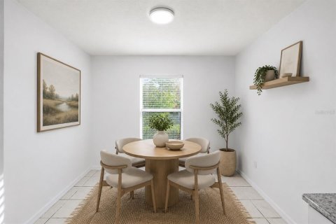 House in Tampa, Florida 3 bedrooms, 114.73 sq.m. № 2222764 - photo 9