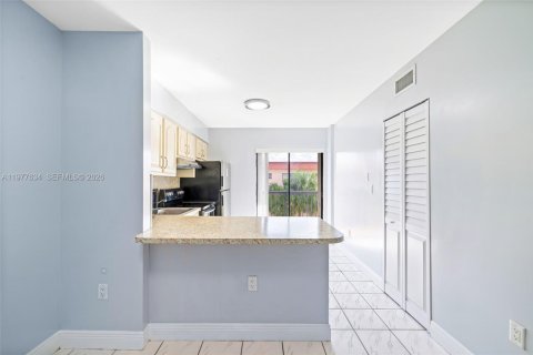 Condo in Hialeah, Florida, 2 bedrooms  № 2041819