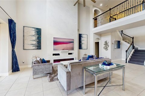 Casa en venta en Orlando, Florida, 4 dormitorios, 379.41 m2 № 1735526 - foto 4