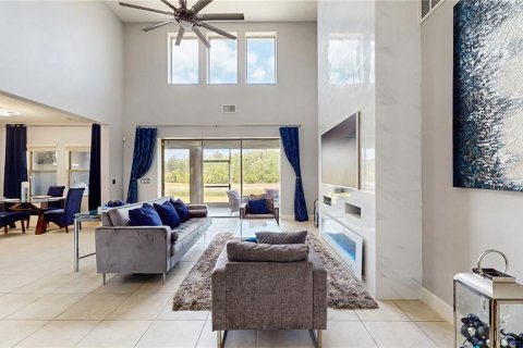 Casa en venta en Orlando, Florida, 4 dormitorios, 379.41 m2 № 1735526 - foto 12