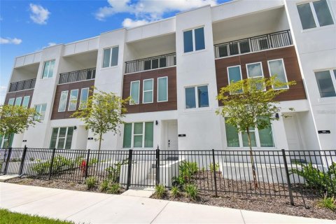 Townhouse in Tampa, Florida 3 bedrooms, 210.33 sq.m. № 1681610 - photo 25