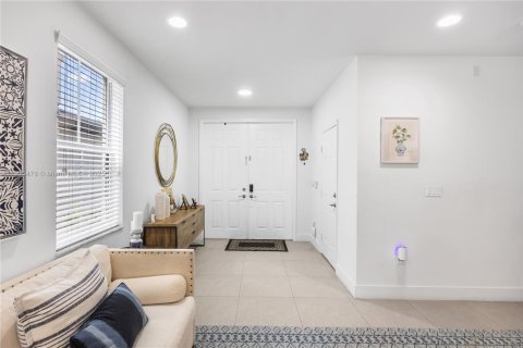 Villa ou maison à vendre à Doral, Floride: 5 chambres, 293.57 m2 № 1956812 - photo 13