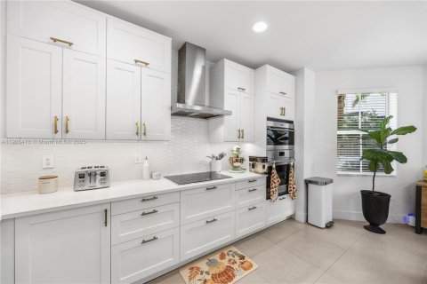 Villa ou maison à vendre à Doral, Floride: 5 chambres, 293.57 m2 № 1956812 - photo 27