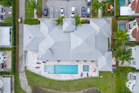 Villa ou maison à vendre à Doral, Floride: 5 chambres, 293.57 m2 № 1956812 - photo 6