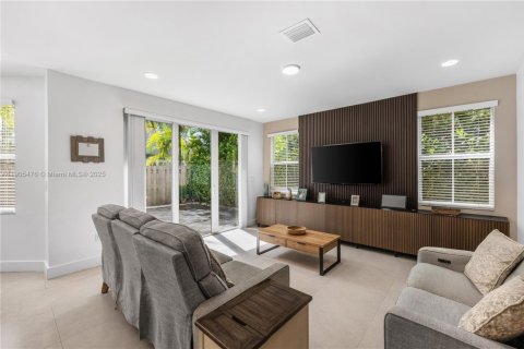 Villa ou maison à vendre à Doral, Floride: 5 chambres, 293.57 m2 № 1956812 - photo 23