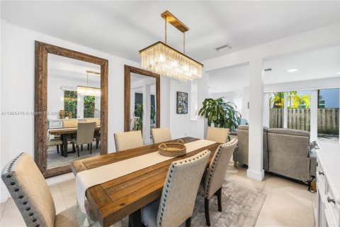 Villa ou maison à vendre à Doral, Floride: 5 chambres, 293.57 m2 № 1956812 - photo 21