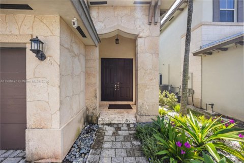 Villa ou maison à vendre à Doral, Floride: 5 chambres, 293.57 m2 № 1956812 - photo 11