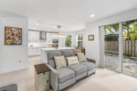 Villa ou maison à vendre à Doral, Floride: 5 chambres, 293.57 m2 № 1956812 - photo 24