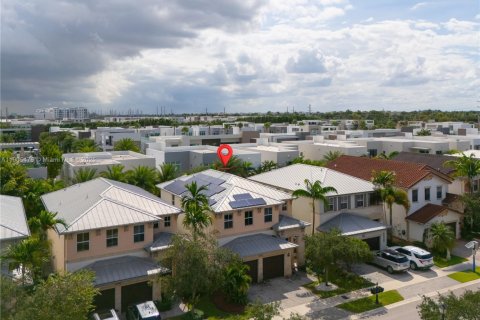 Villa ou maison à vendre à Doral, Floride: 5 chambres, 293.57 m2 № 1956812 - photo 4