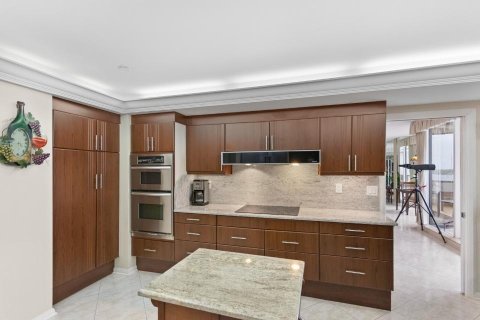 Condo in North Palm Beach, Florida, 2 bedrooms  № 2146944 - photo 13