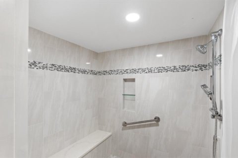Condo in North Palm Beach, Florida, 2 bedrooms  № 2146944 - photo 23