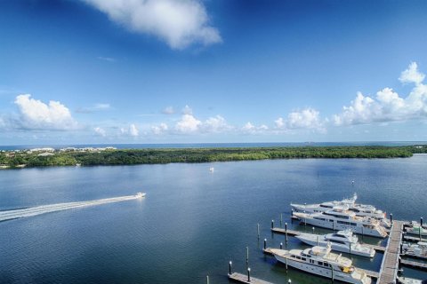 Condo in North Palm Beach, Florida, 2 bedrooms № 2146944