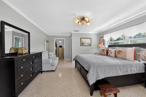 House in Saint Petersburg, Florida 4 bedrooms, 168.34 sq.m. № 2121512 - photo 19