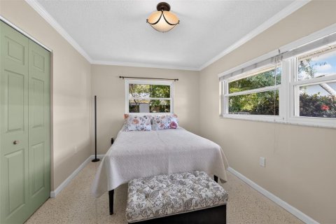 House in Saint Petersburg, Florida 4 bedrooms, 168.34 sq.m. № 2121512 - photo 25