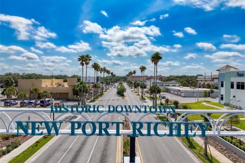 Commercial property in New Port Richey, Florida 93.65 sq.m. № 2296899 - photo 10