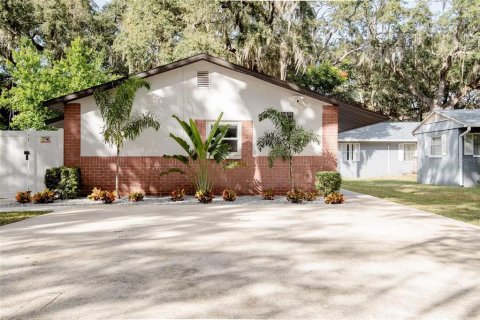 Commercial property in New Port Richey, Florida 93.65 sq.m. № 2296899