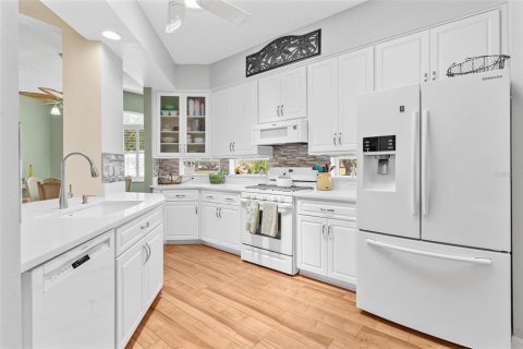 Villa ou maison à vendre à Tavares, Floride: 2 chambres, 178.84 m2 № 2205201 - photo 15