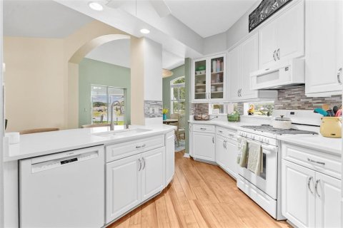 Villa ou maison à vendre à Tavares, Floride: 2 chambres, 178.84 m2 № 2205201 - photo 16