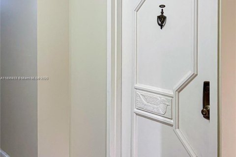 Copropriété à vendre à Miami, Floride: 2 chambres, 102.19 m2 № 1954199 - photo 4