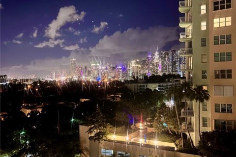 Copropriété à vendre à Miami, Floride: 2 chambres, 102.19 m2 № 1954199 - photo 16