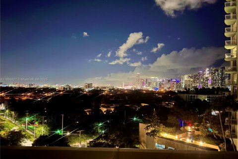 Copropriété à vendre à Miami, Floride: 2 chambres, 102.19 m2 № 1954199 - photo 17