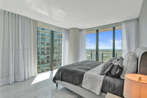 Condo in Miami, Florida, 4 bedrooms  № 2401268 - photo 16