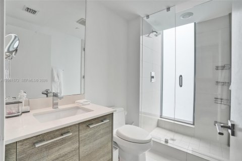 Condo in Miami, Florida, 4 bedrooms  № 2401268 - photo 19