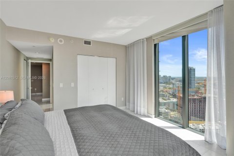 Condo in Miami, Florida, 4 bedrooms  № 2401268 - photo 18