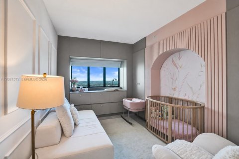 Condo in Miami, Florida, 4 bedrooms  № 2401268 - photo 29