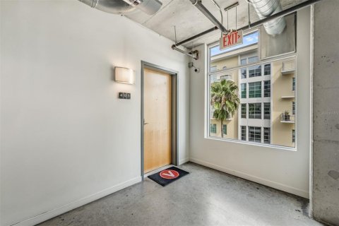 Copropriété à vendre à Tampa, Floride: 2 chambres, 168.71 m2 № 1902782 - photo 6