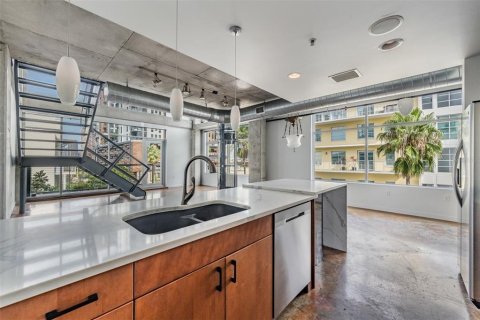 Copropriété à vendre à Tampa, Floride: 2 chambres, 168.71 m2 № 1902782 - photo 10
