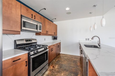 Copropriété à vendre à Tampa, Floride: 2 chambres, 168.71 m2 № 1902782 - photo 14