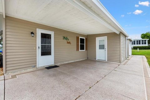 Villa ou maison à vendre à Lady Lake, Floride: 2 chambres, 106.28 m2 № 2126782 - photo 3