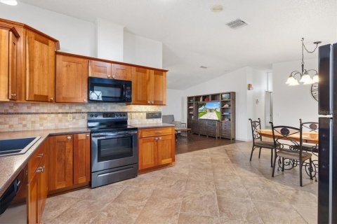 Villa ou maison à vendre à Lady Lake, Floride: 2 chambres, 106.28 m2 № 2126782 - photo 6