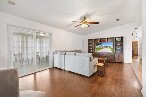 Villa ou maison à vendre à Lady Lake, Floride: 2 chambres, 106.28 m2 № 2126782 - photo 14