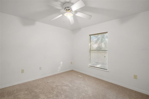 House in Fruitland Park, Florida 4 bedrooms, 207.92 sq.m. № 1852468 - photo 13