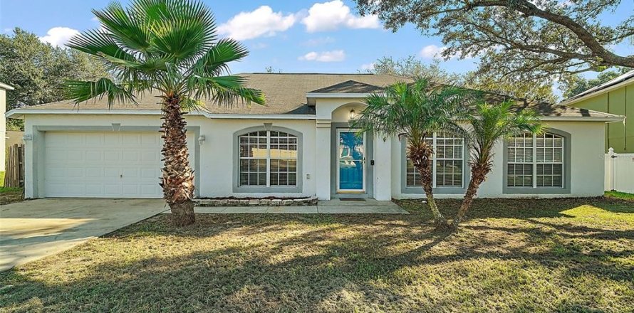 House in Fruitland Park, Florida 4 bedrooms, 207.92 sq.m. № 1852468