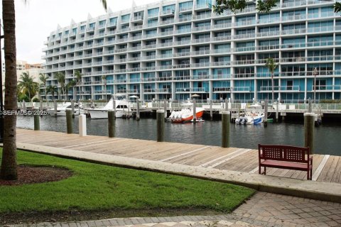 Condo in Aventura, Florida, 1 bedroom  № 2041581 - photo 11