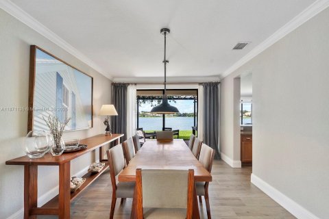 Villa ou maison à vendre à Cutler Bay, Floride: 5 chambres, 366.5 m2 № 1896025 - photo 7