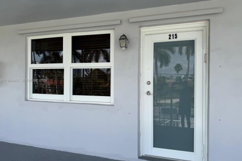 Condominio en venta en Hallandale Beach, Florida, 2 dormitorios, 98.48 m2 № 2046809 - foto 23