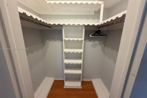 Condominio en venta en Hallandale Beach, Florida, 2 dormitorios, 98.48 m2 № 2046809 - foto 11